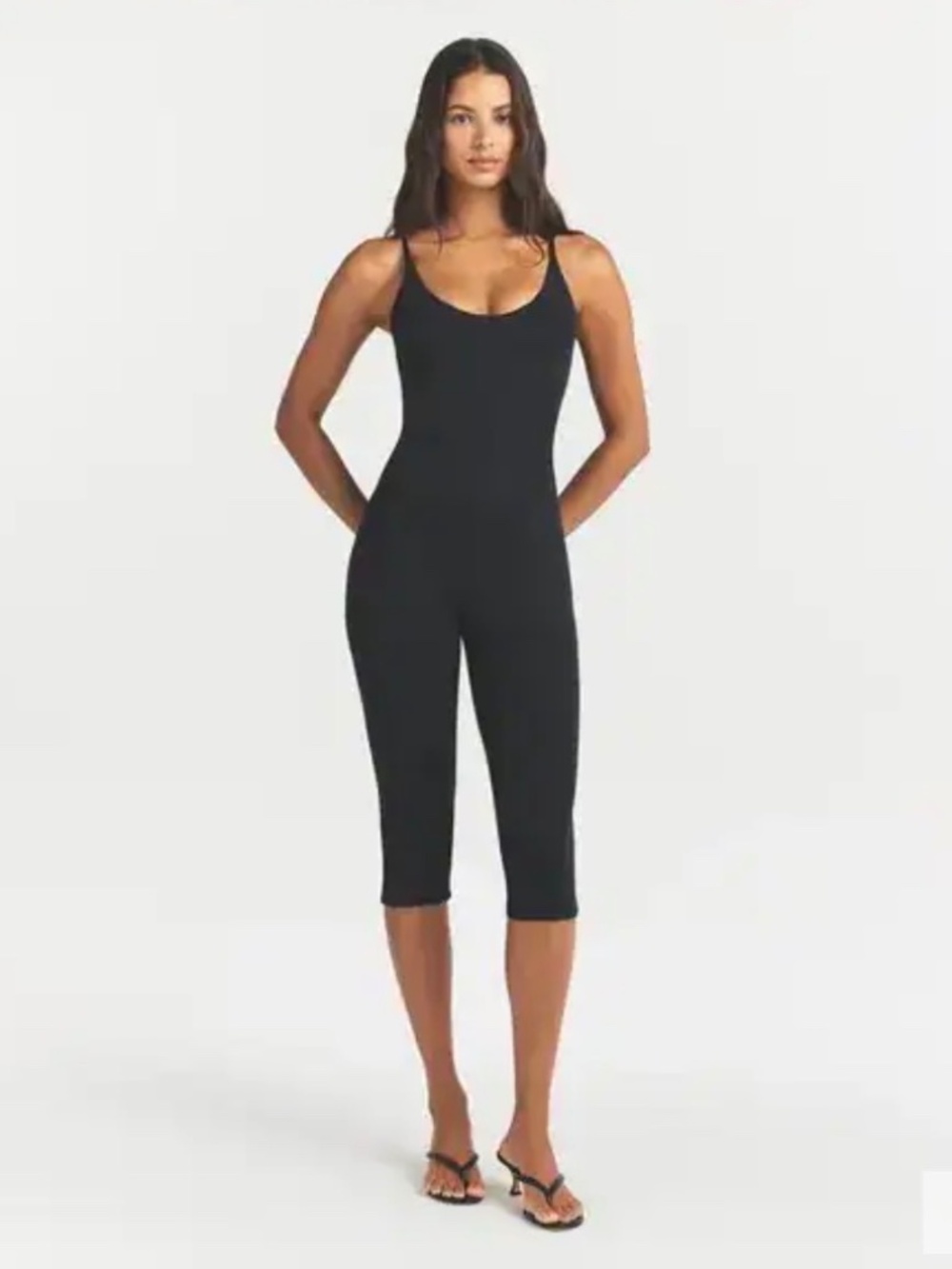 SKIMS FITS EVERYBODY SKIMPY CAPRI CATSUIT M